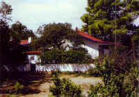 entrance.jpg (48229 bytes)